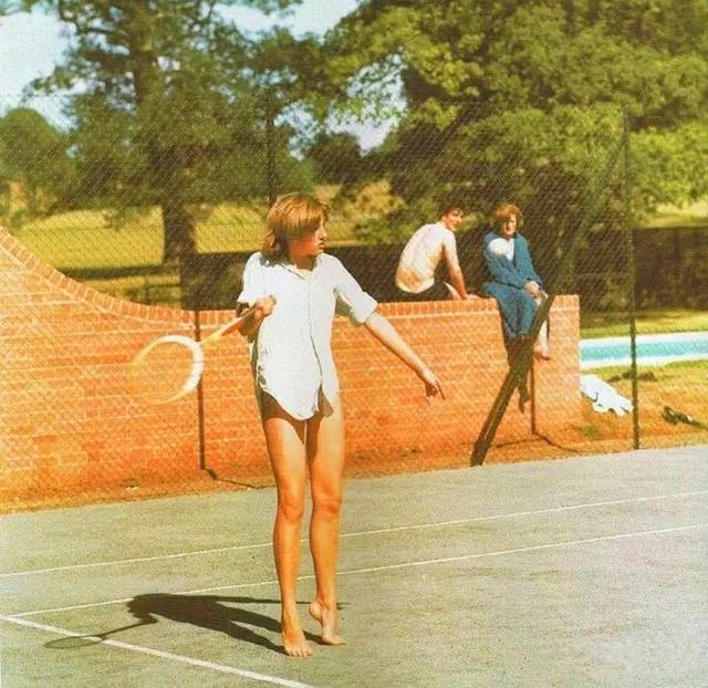 场表现平平 场表现平平