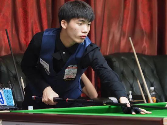 年轻球员的 年轻球员的