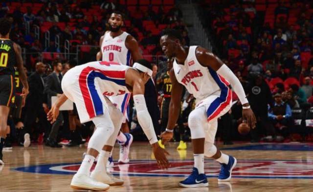 同时丢下手 同时丢下手